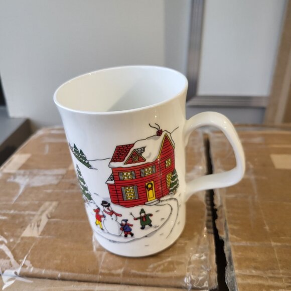 Vintage Christmas/ Winter Fine Bone China Mug Made in India GUC see pictures - Picture 4 of 7